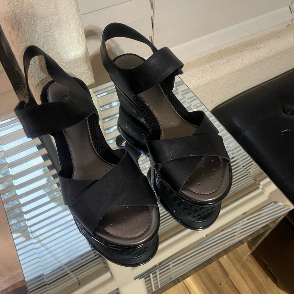 Anti-gravity easy Spirit brand women's sandals size 7 1/2 Wide